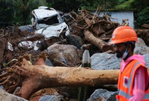 Buscas por socorristas continuam enquanto mortes sobem para 166 em deslizamentos de terra no sul da Índia