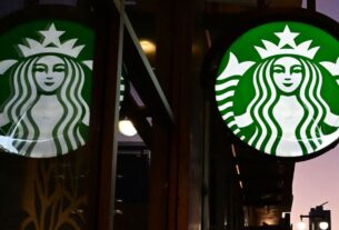 CEO da Starbucks, Laxman Narasimhan, sai após dificuldades de vendas; Brian Niccol, da Chipotle, assume