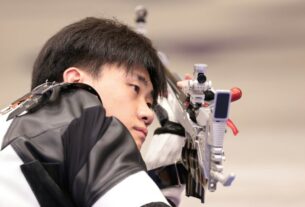 Chinês Liu Yukun conquista ouro nos 50m 3 posições masculino nas Olimpíadas de Paris