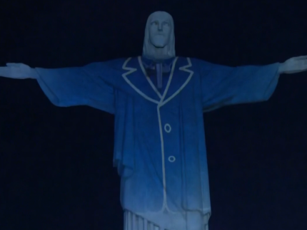 Cristo Redentor “se veste” de Silvio Santos em homenagem ao apresentador no Rio