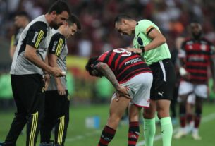 Dor de cabeça: Flamengo vê centroavantes saírem lesionados contra o Bolívar