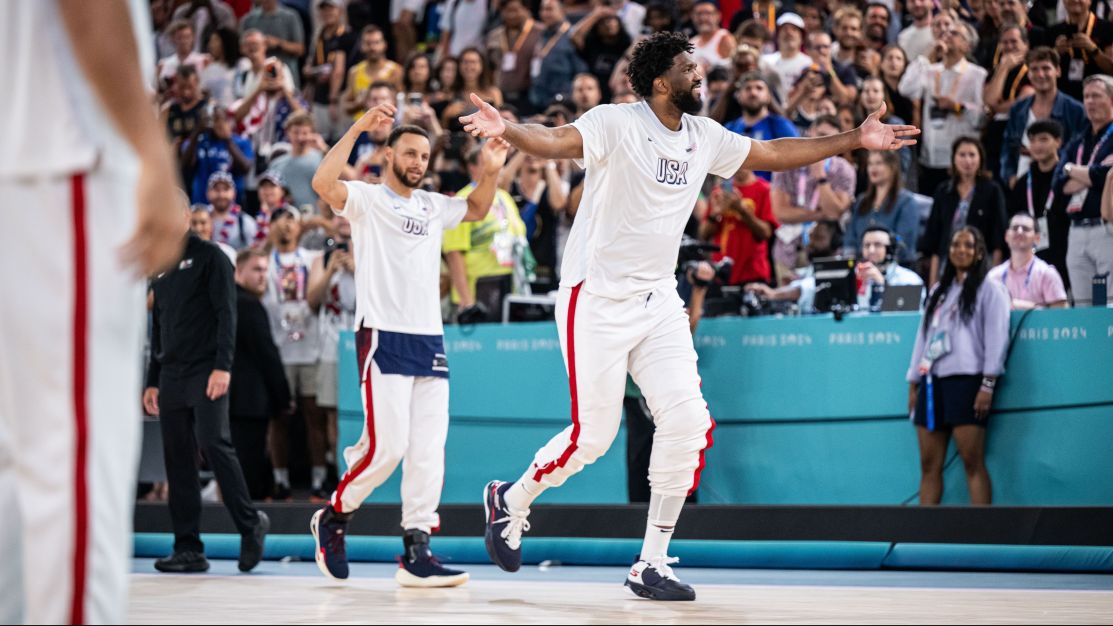 Em grande número, brasileiros vaiam astros da NBA, que debocham em Paris