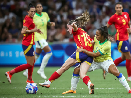 Entenda por que futebol brasileiro jogou mais de 100 minutos só em acréscimos