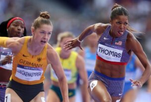 Equipe feminina dos EUA de revezamento 4x100m explode na reta final