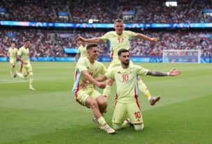 Espanha derrota a França em Paris e é bicampeã olímpica no futebol