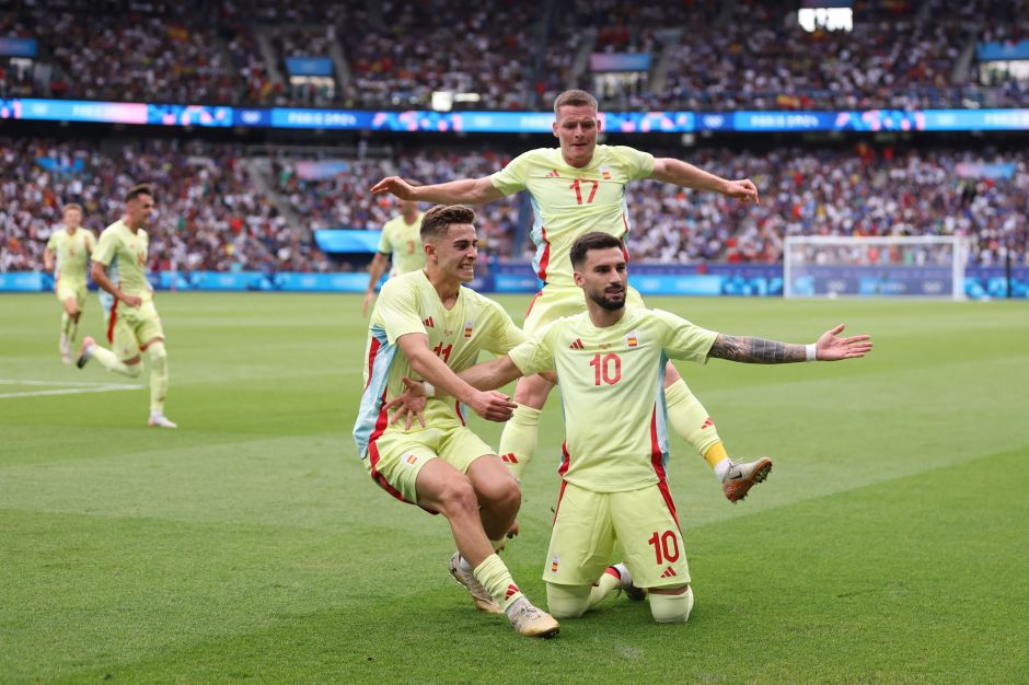 Espanha derrota a França em Paris e é bicampeã olímpica no futebol