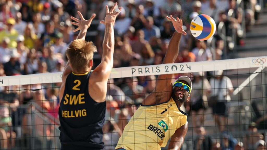 Evandro e Arthur são eliminados nas quartas de final do vôlei de praia