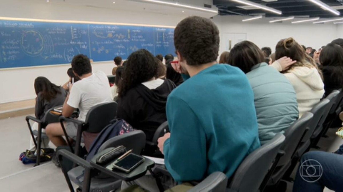 Fies do 2º semestre abre inscrições um mês após o início das aulas nas faculdades; veja datas e perfil de quem pode participar