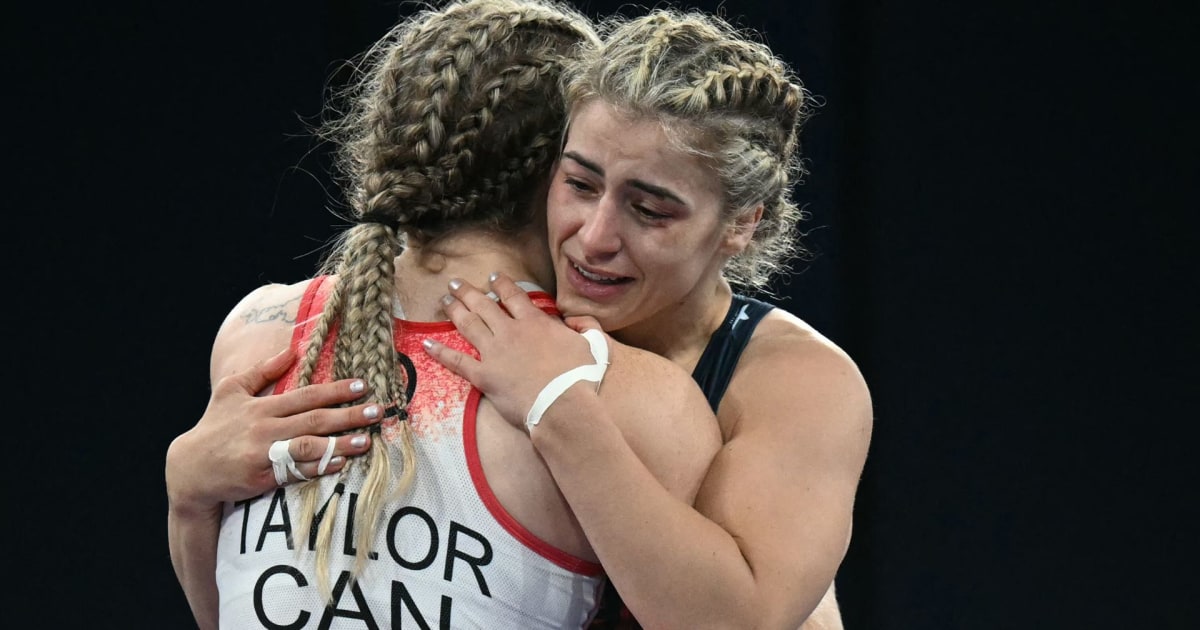 Helen Maroulis dos EUA derrota oponente de Paris em 24 segundos e ganha bronze de 57 kg