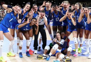 Itália arrasa EUA e conquista ouro inédito no vôlei feminino em Paris 2024