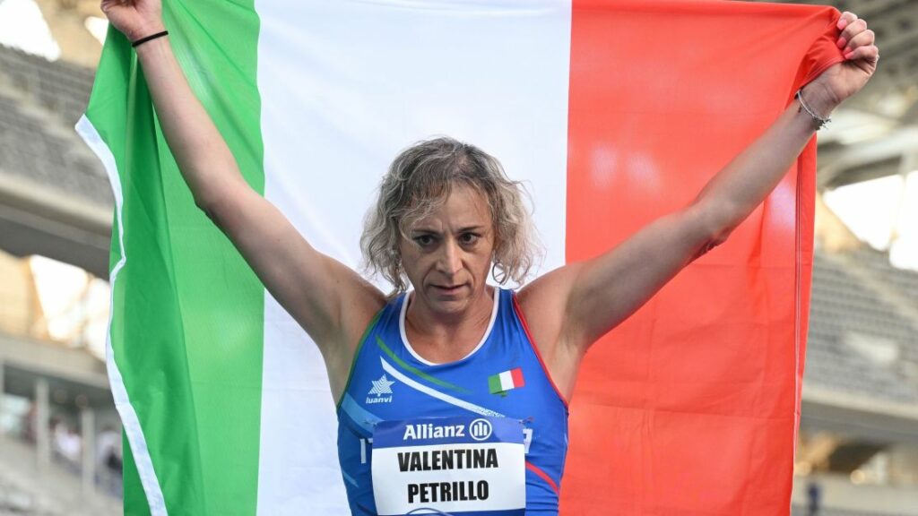 Italiana de 50 anos se tornará primeira atleta trans em Paralimpíadas