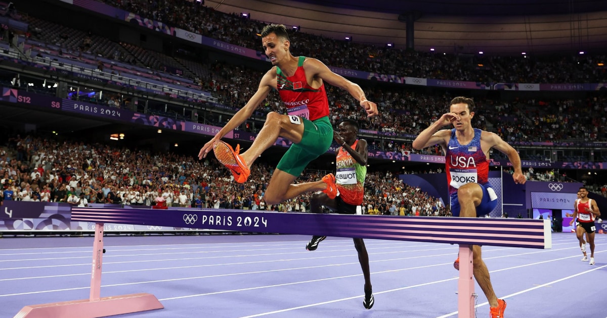 Kenneth Rooks conquista a medalha de prata na final de obstáculos para os EUA