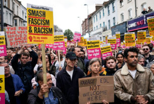 Londres em alerta máximo enquanto manifestações de extrema direita chegam à capital