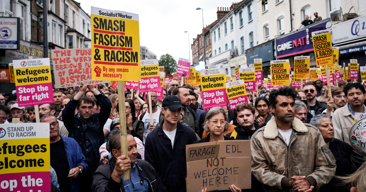 Londres em alerta máximo enquanto manifestações de extrema direita chegam à capital