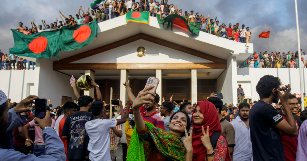 Manifestantes de Bangladesh pedem que o ganhador do prêmio Nobel Muhammad Yunus lidere