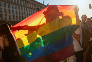 Manifestantes denunciam proibição da Bulgária de 'propaganda' LGBTQ nas escolas