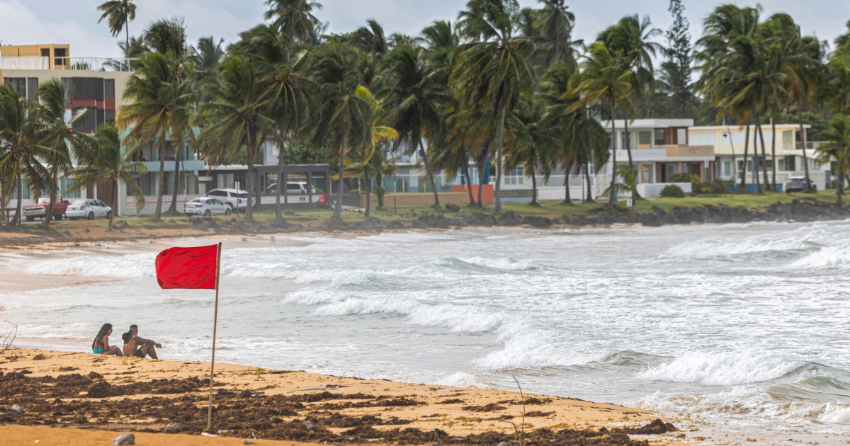 Milhares em Porto Rico sem energia, sob ameaças de inundação enquanto Ernesto se transforma em furacão