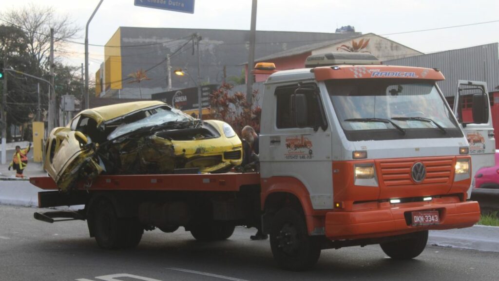 Porsche envolvido em morte de motoboy em SP tem quase R$ 25 mil em débitos