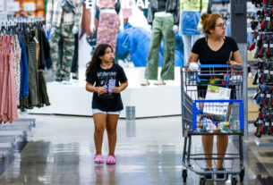 Que recessão? O Walmart diz que os consumidores ainda estão gastando