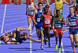 Queda massiva na bateria dos 5000m masculinos nas Olimpíadas de Paris