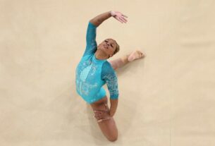 Rebeca Andrade brilha no solo e derrota Simone Biles nas Olimpíadas de Paris