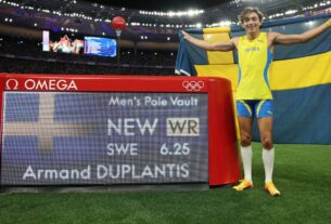 Recorde mundial: Duplantis dá show no salto com vara e pulveriza marca brasileira