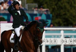 Rodrigo Pessoa e Stephan Barcha avançam à final do hipismo na Olimpíada