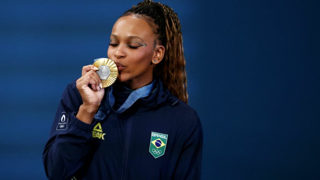 Se fosse um país, Rebeca Andrade estaria em que lugar no quadro de medalhas?