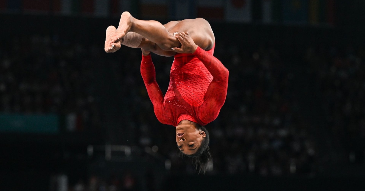 Simone Biles voa para o ouro mais uma vez no salto nas Olimpíadas de Paris 2024