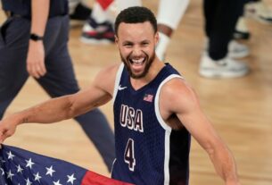 Steph Curry lidera a equipe dos EUA para a quinta medalha de ouro consecutiva no basquete masculino