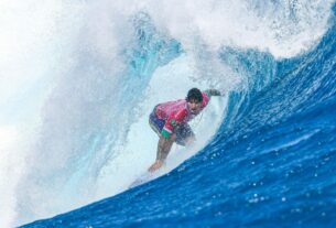 Surfe na Olimpíada: Gabriel Medina supera Chumbinho e vai à semifinal