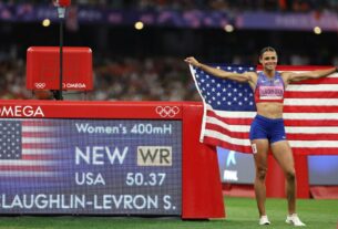 Sydney McLaughlin-Levrone ganha ouro e quebra recorde mundial dos 400m com barreiras novamente