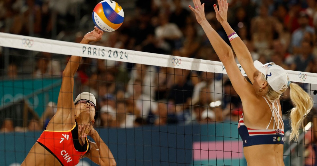 Taryn Kloth e Kristen Nuss derrotam a China em emocionante jogo de vôlei de praia chuvoso