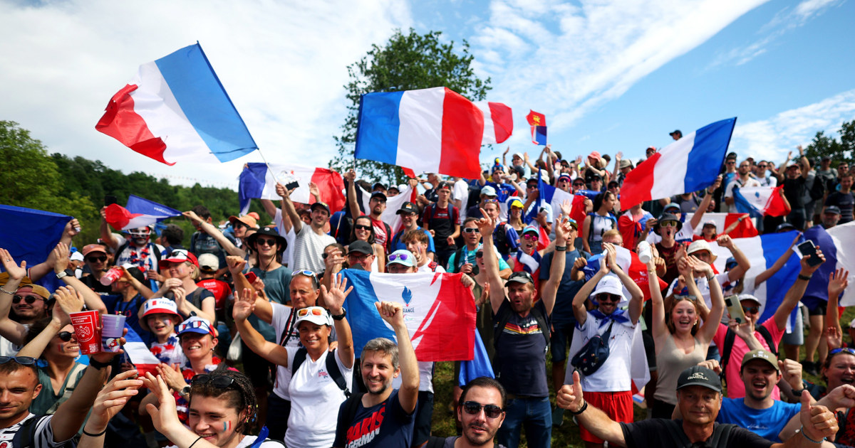 Uma França amargamente dividida se une para as Olimpíadas de Paris