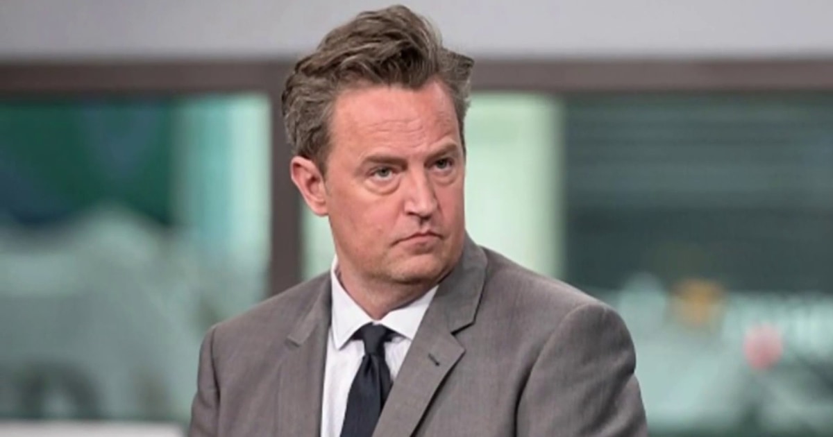 Várias pessoas são acusadas em conexão com a morte de Matthew Perry por overdose