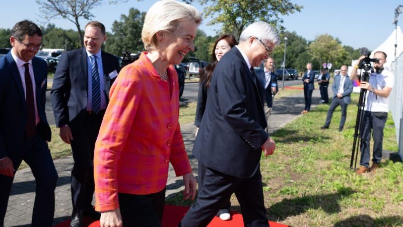 Von der Leyen anuncia a fábrica de Dresden da fabricante de chips TSMC enquanto a UE dá sinal verde ao plano de subsídio alemão de € 5 bilhões – Euractiv