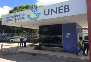 Em campanha salarial, professores das universidades estaduais da Bahia voltam a paralisar atividades nesta quarta-feira