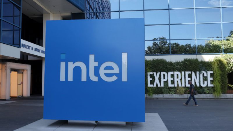 Intel interrompe planos para fábricas emblemáticas na Alemanha e Polônia em meio a problemas financeiros – Euractiv