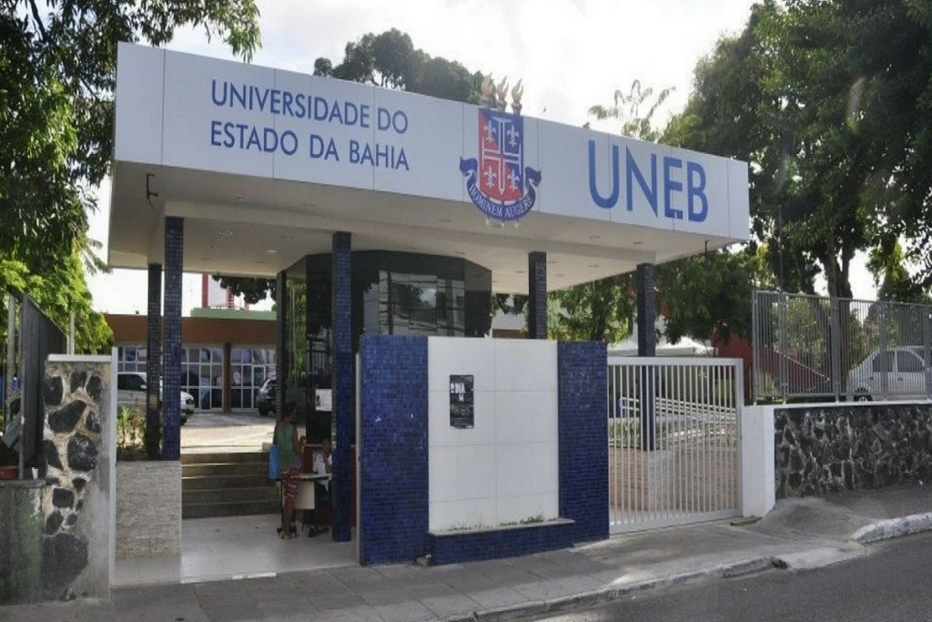 Uneb abre mais de 6 mil vagas para vestibular 2025; veja como se inscrever