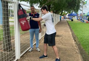 Água, frases motivacionais e boxe: projetos formados por jovens ajudam a aliviar a ansiedade dos candidatos do Enem