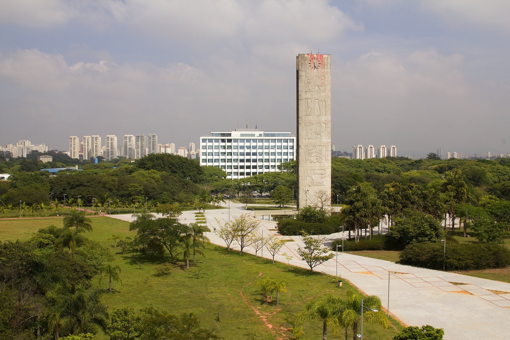 Após 6 anos, USP volta a ser a melhor universidade da América Latina; Unicamp e UFRJ completam o pódio