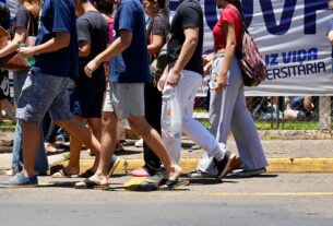 Enem 2024: 2º dia tem questões sobre vacina contra a covid, reportagem do g1 sobre pererecas e tirinhas