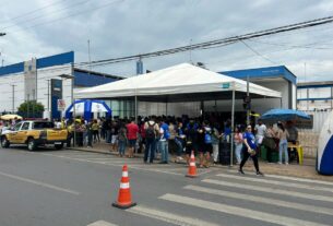 Medo de perder o ônibus e 'virar meme': candidatos começam chegar 2 horas antes da prova no 1º dia do Enem em MT